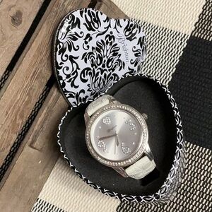 *Working Battery* Brighton great shape white leather crystal silver ladies watch